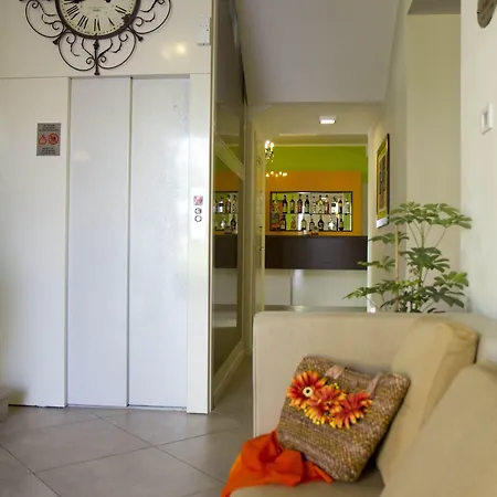 호텔 Alibi 리미니