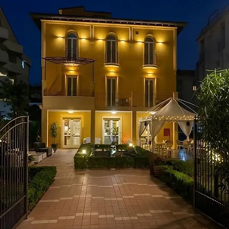 Alibi Hotel