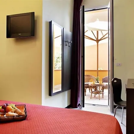 Alibi Hotel