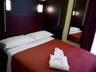 Alibi Hotell 3*