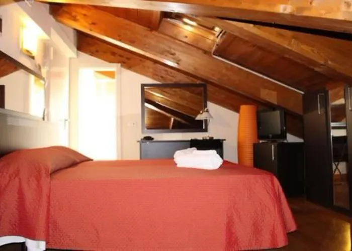 Alibi Hotel 3*